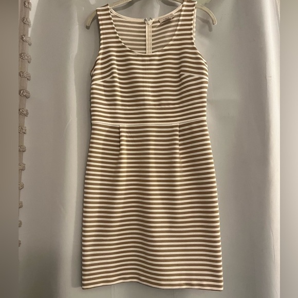 Loft Dress - Picture 1 of 12